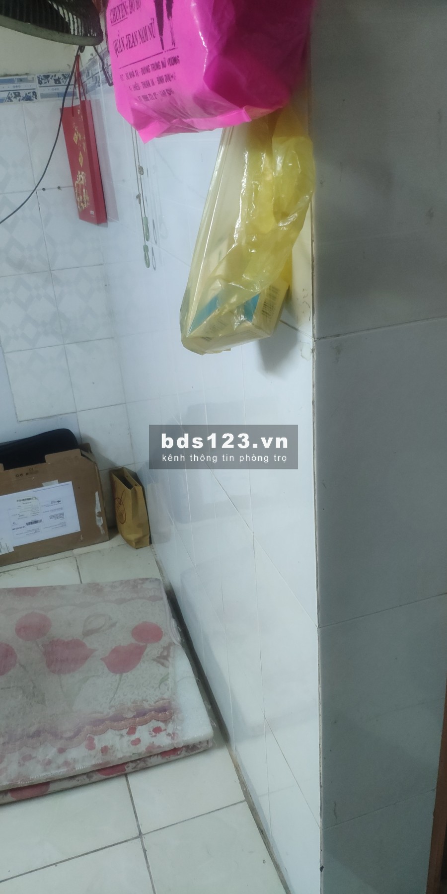 Cần tìm 1 nam ở ghép. Không hút thuốc,gọn gàng, sạch sẽ, giớẩn, ưu tiên đồng hương lâm đh. Trọn tháng mỗi ng khoảng 1tr có gác