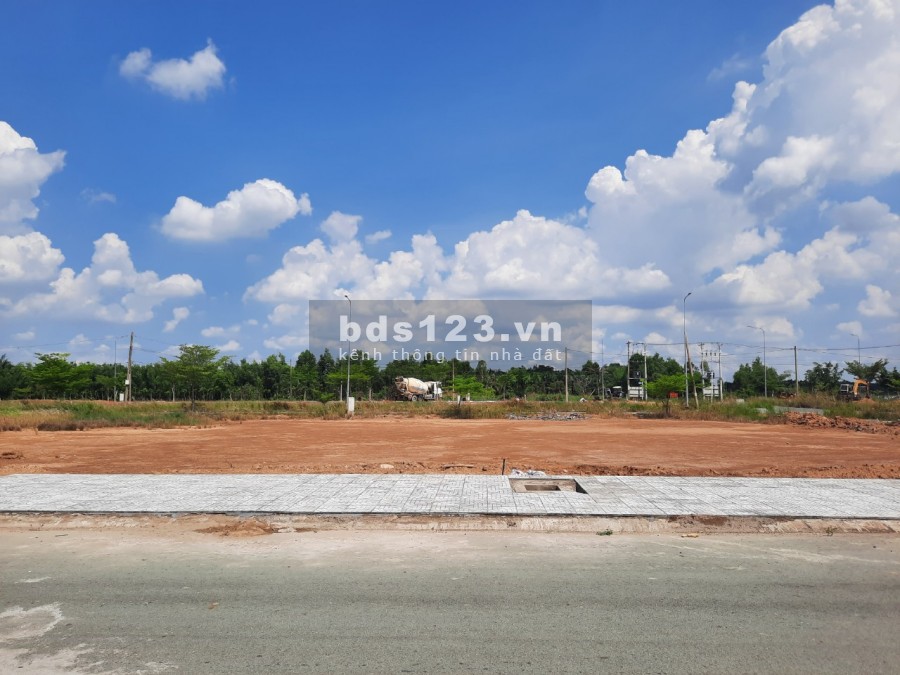 BÁN NHÀ LONG AN KHU DÂN CƯ TÂN ĐỨC 125m2 THỔ CƯ SỔ HỒNG ĐẦY ĐỦ CHỈ 1,3 TỶ