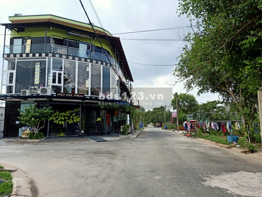 KẸT TIỀN LẤY VỐN KINH DOANH BÁN LÔ MẶT TIỀN GIAO GIỮA 17A và 23A4