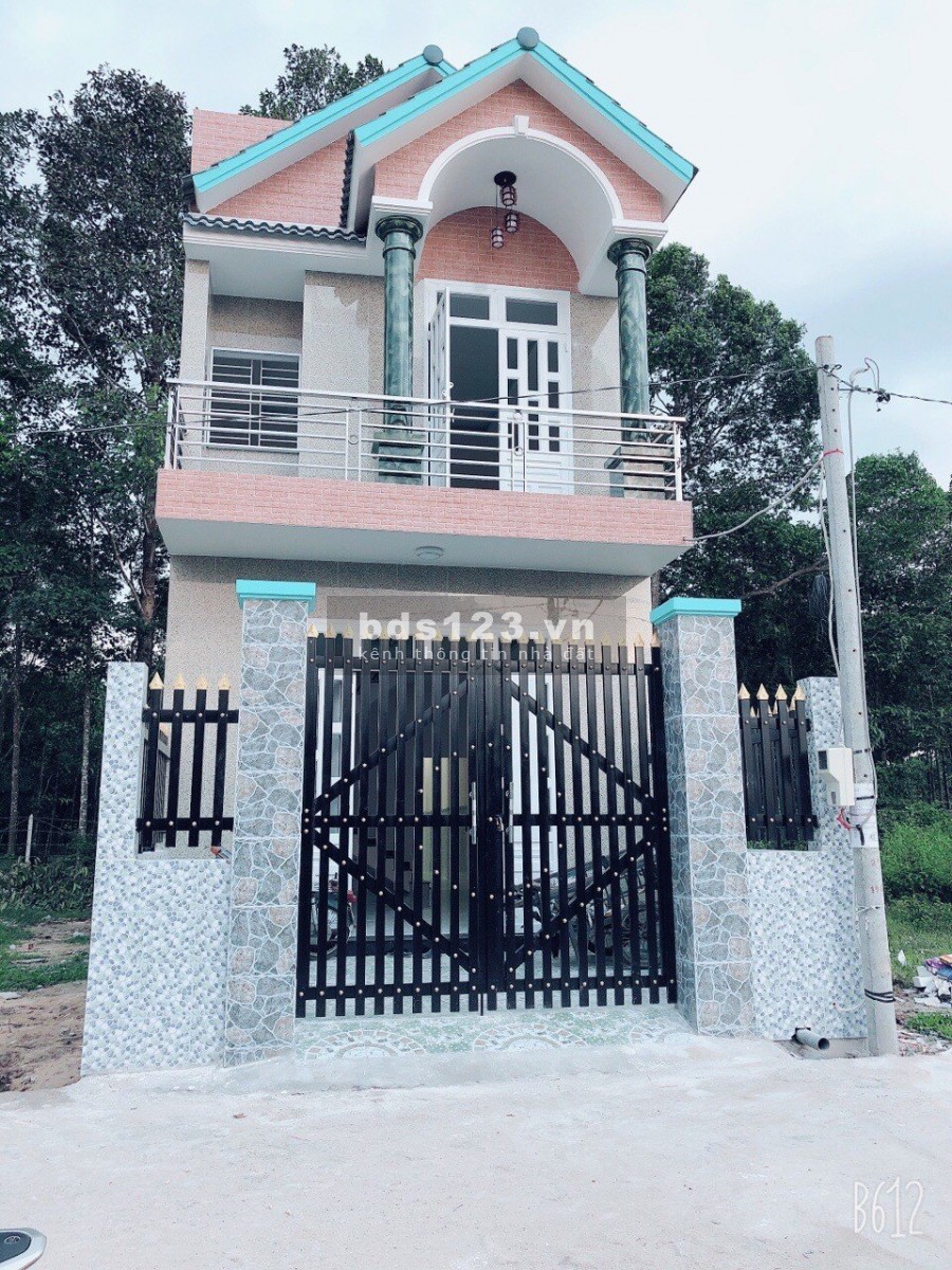 Cần bán gấp căn nhà chính chủ.