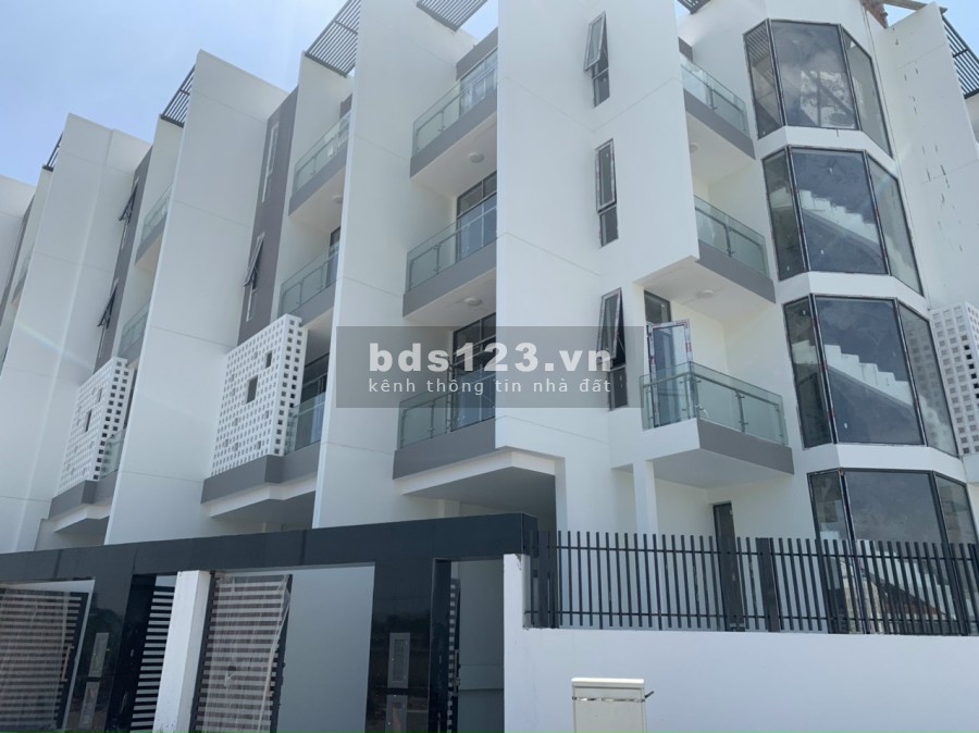 Tặng ngay 2.36 tỷ và free 2 năm phí quản lý khi mua nhà phố trung tâm q2. Giới hạn 15 căn đẹp
