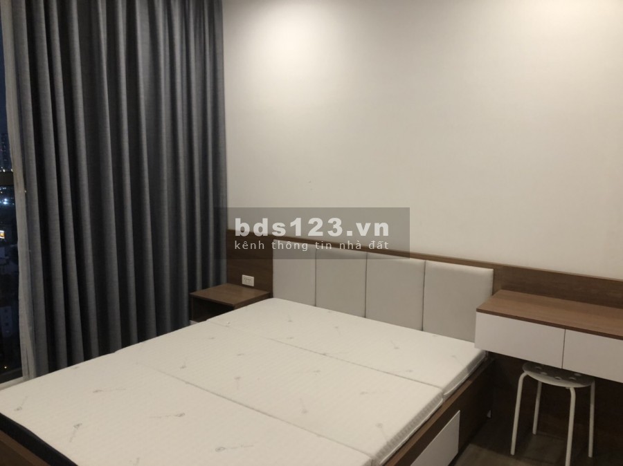 Bán căn hộ Ngoại Giao Đoàn lô góc 100m2 gồm 3PN 2WC view hồ tây giá 2.8 tỷ LH 0984795111