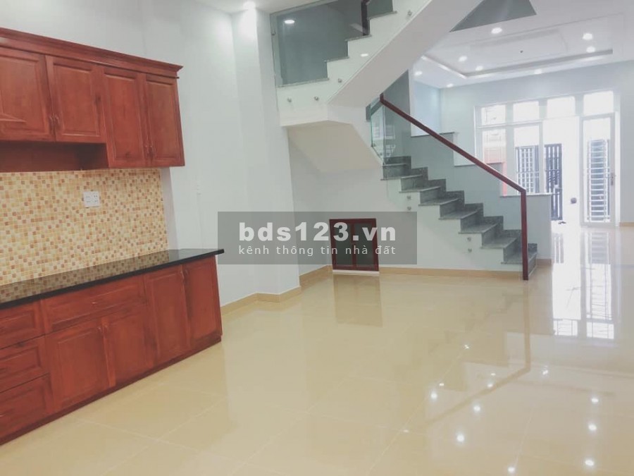 Cần bán gấp căn nhà chính chủ.