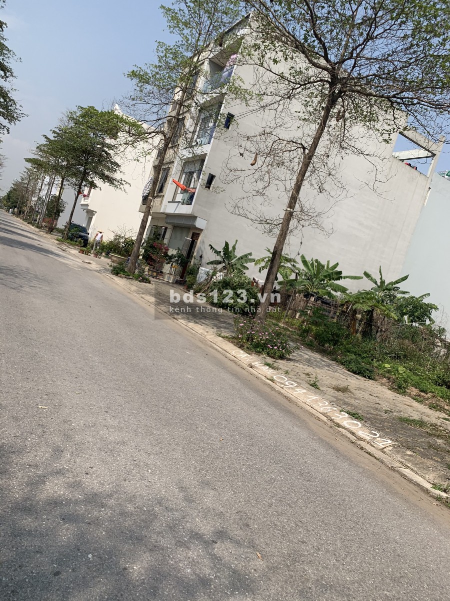 Cần thu vốn bán nhanh lô đất b1.4 lk 30 lô 02 dt 100m2 đường 17m chỉ 3.4 tỷ