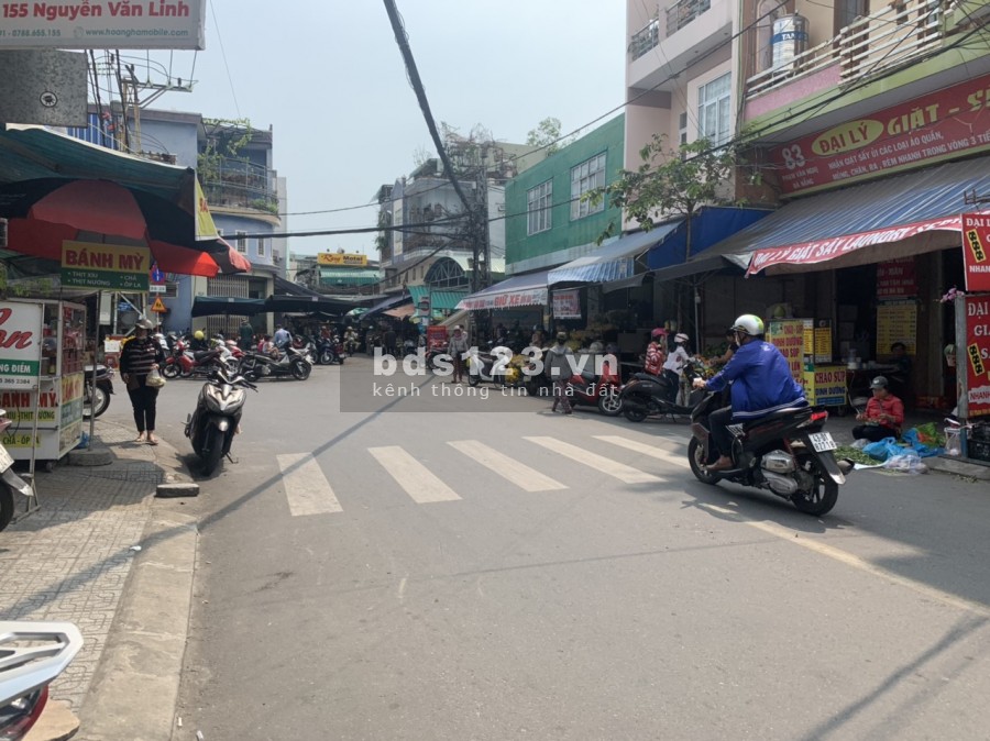Mặt bằng cho thuê ngay chợ trường học thông Nguyễn Văn Linh