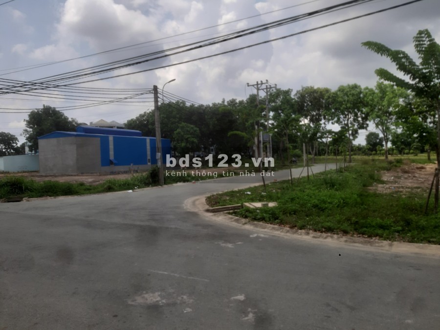 BÁN GẤP LÔ ĐẤT 125M2 NGAY TRUNG TÂM ĐỨC HOÀ, PHÙ HỢP ĐỂ KINH DOANH