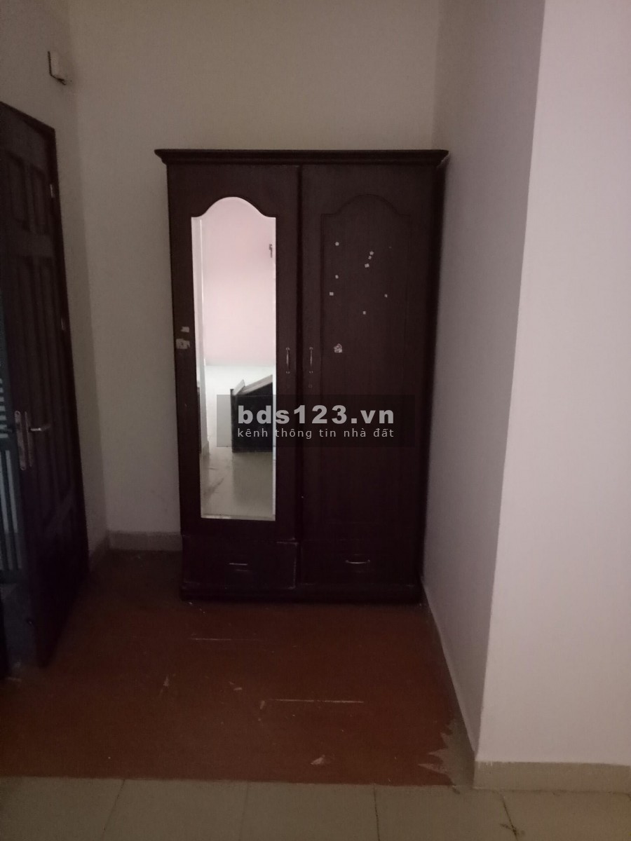 Cho thuê Chung cư 183 Hoàng Văn Thái 2 ngủ cơ bản thêm giường tủ 8 triệu. Lh 0377983070