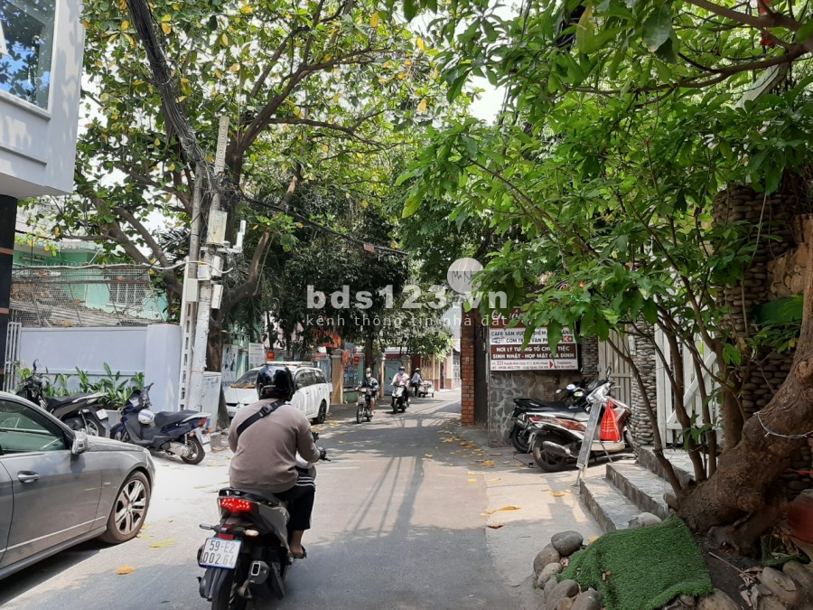 Nhà 4x15.25m, 18.5 tỷ đường Nguyễn Đình Chính Phú Nhuận Tp HCM