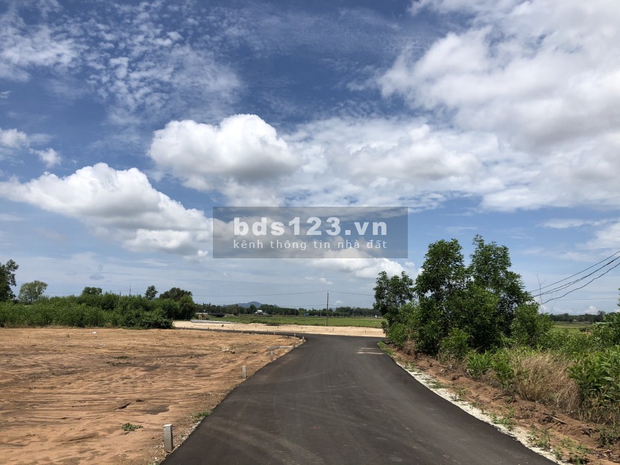 Bán đất thổ cư xã Láng Dài Bà Rịa Mặt tiền QL55 Vòng xoay Đất Đỏ