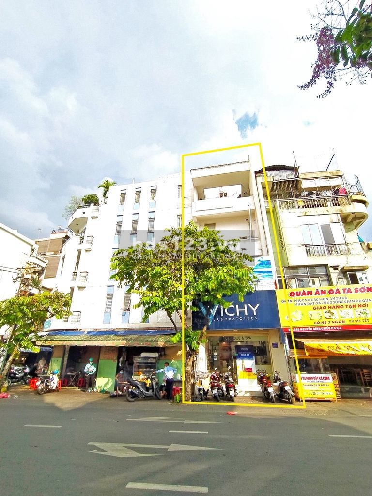 Cho thuê NNC Mặt tiền Nguyễn Đình Chiểu, P. 5, Q. 3. 4 x20m, trệt 3 lầu.