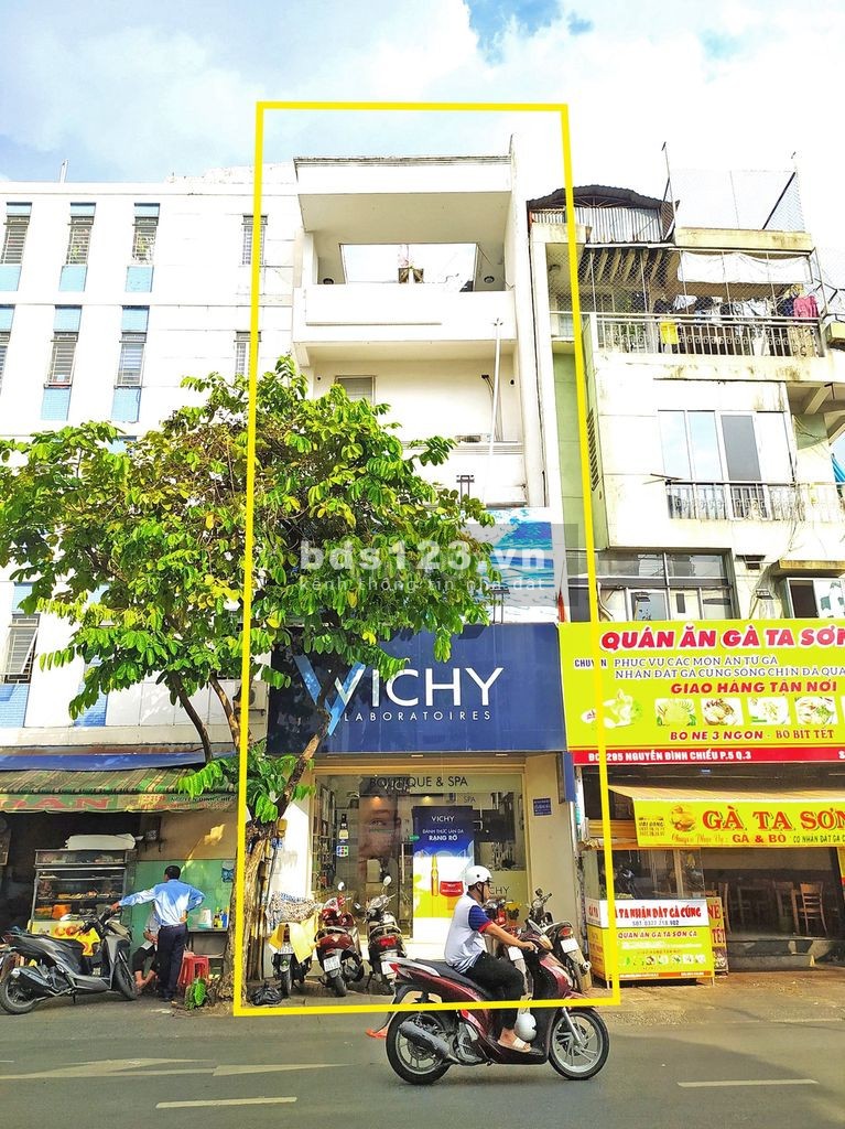 Cho thuê NNC Mặt tiền Nguyễn Đình Chiểu, P. 5, Q. 3. 4 x20m, trệt 3 lầu.