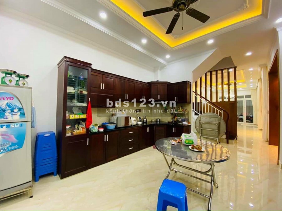 Bán nhanh nhà HXH Bình Trưng Tây DT: 127m2 Giá: 10.5 tỷ