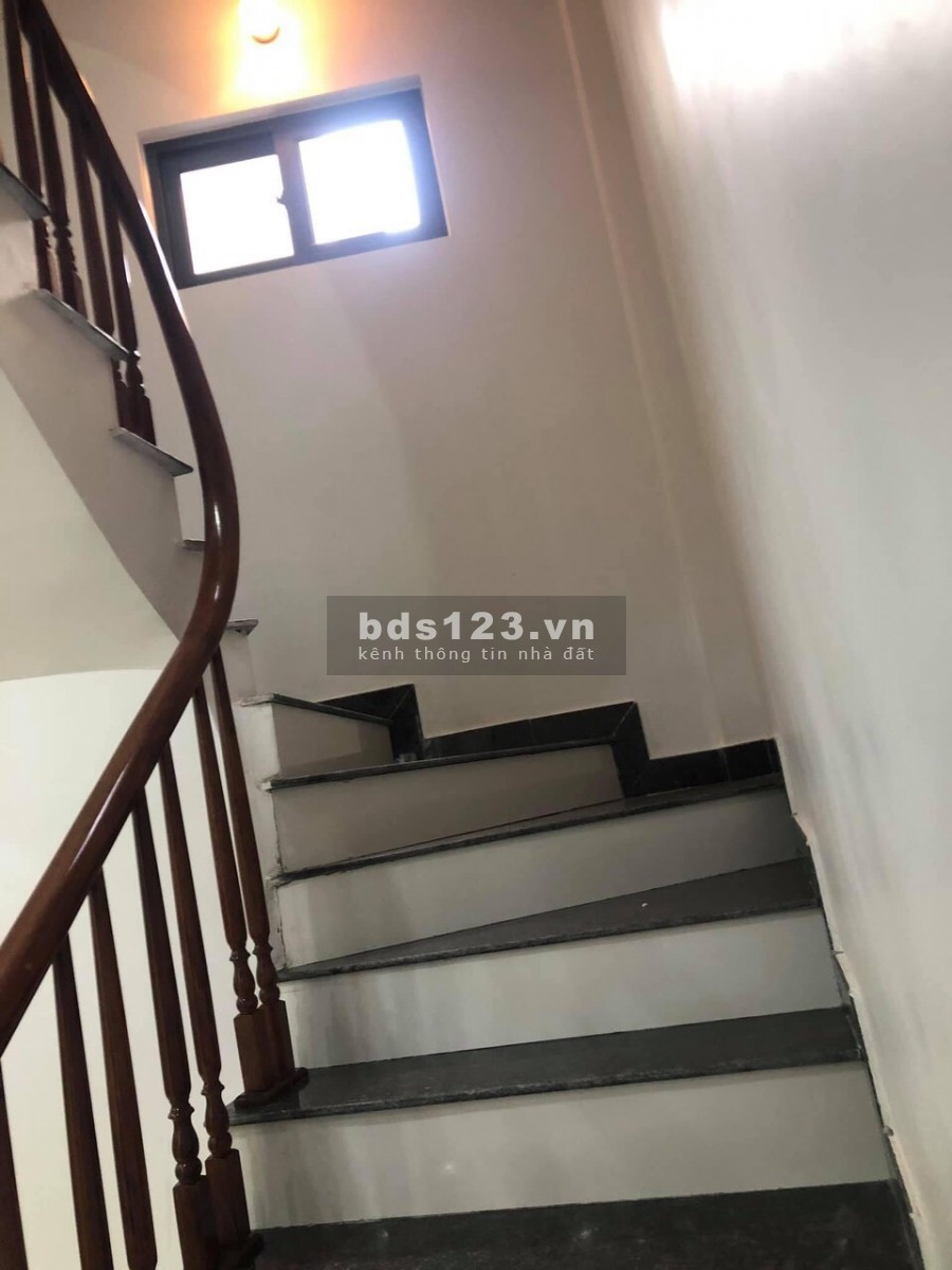 Cho thuê nhà MỚI XÂY 5 tầng ngõ Võ Chí Công, chỉ 10 triệu