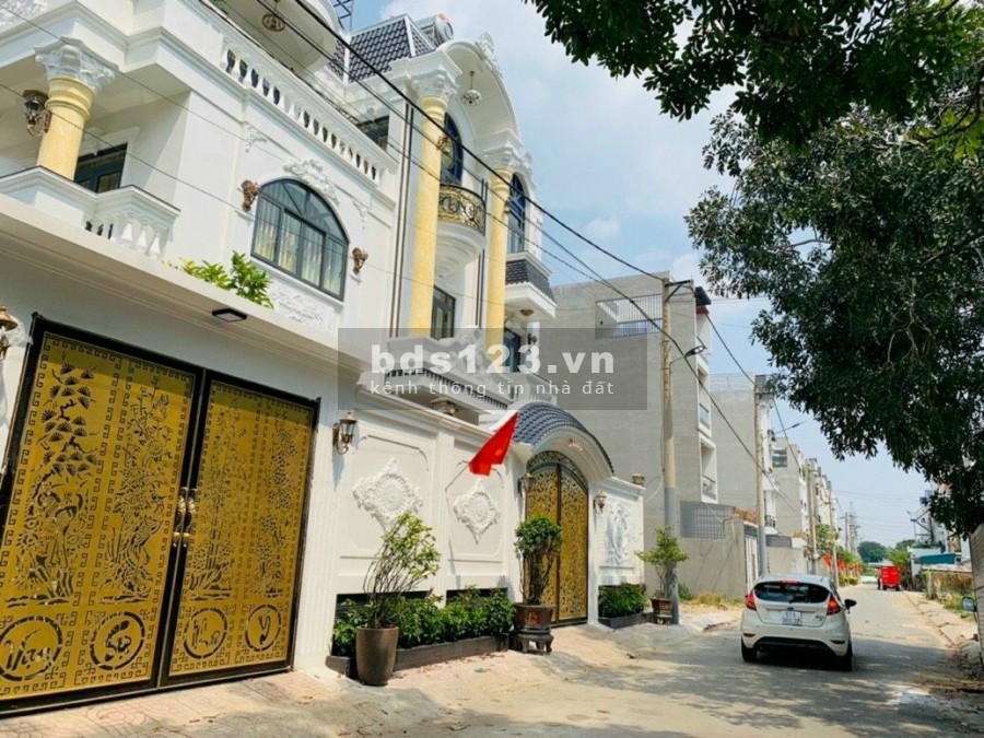 HÀNG ĐẦU TƯ vị trí đẹp góc 3 mặt tiền, hẻm 76 Lê Văn Chí, dt 95m2