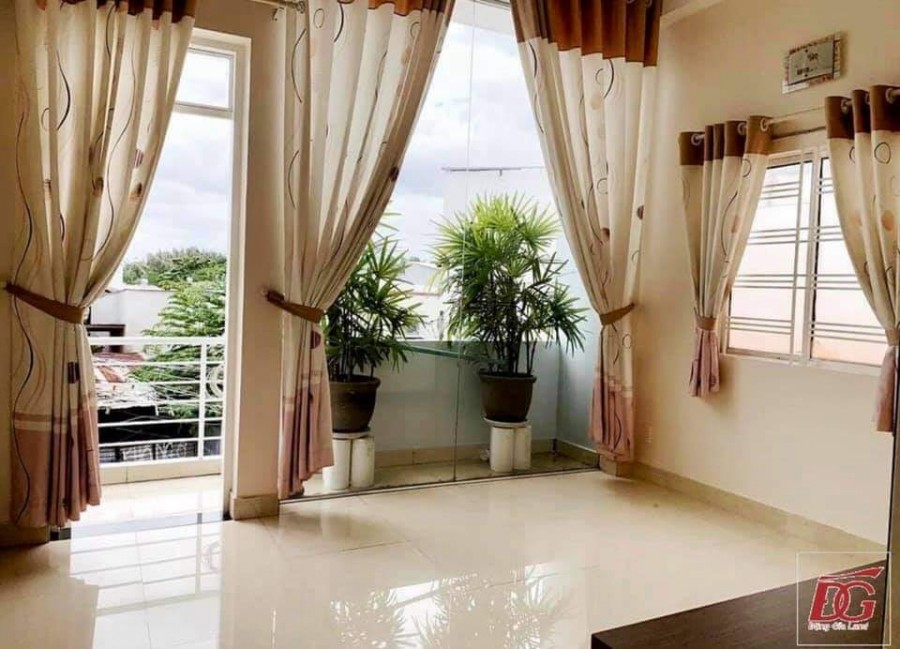 HXH Trước Nhà Hàng Nóng Duy nhất 1 căn Ngang 4M x 21,5 M 2,5 T BTCT Q7