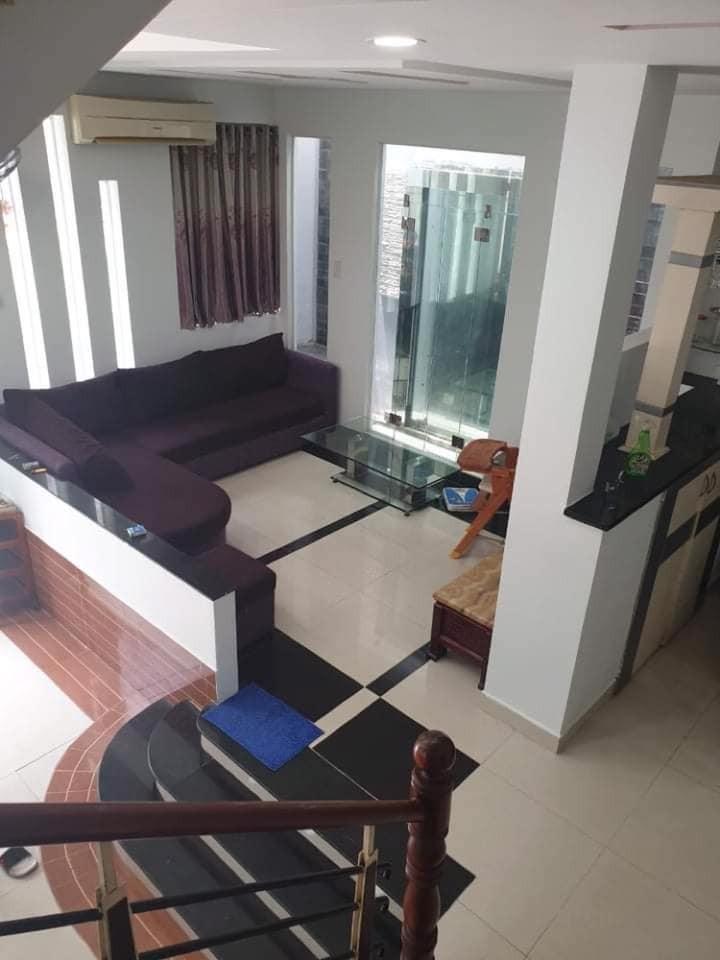 Bán nhà mặt tiền 5.2x21m 4 lầu đường 3/2 quận 10 chỉ 32 tỷ
