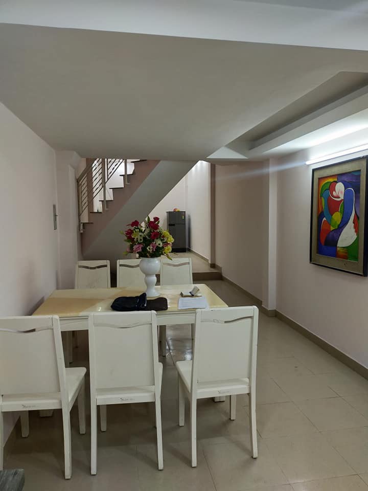 Bán nhà phố Nguyễn Sơn,10.5 tỷ, 99,5 m2, 4 tầng, 5x20m, Hướng Tây Nam, sổ phân lô vuông đét.