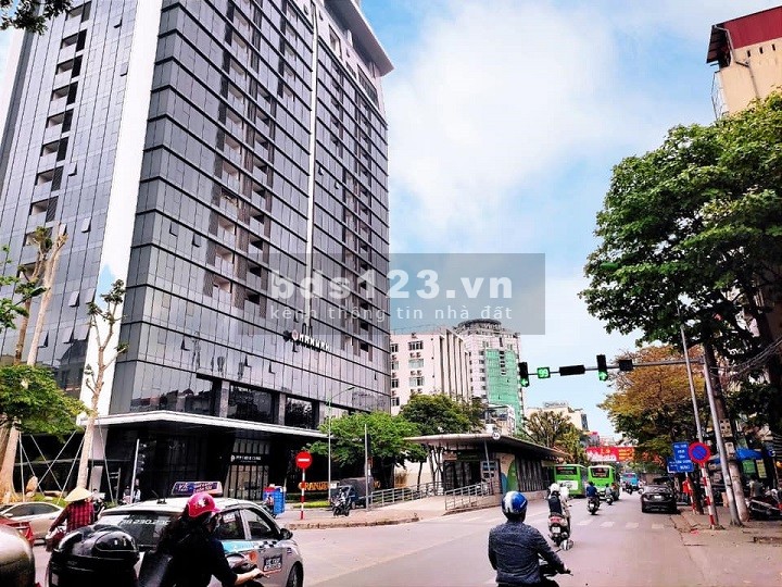Nhà mặt phố to khu Giảng võ, Ba Đình 44 m2 mặt tiền 5 m cần bán