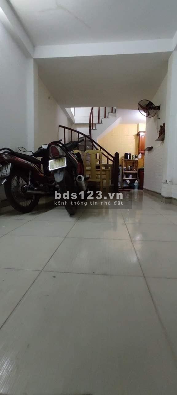 NHÀ NGÕ ĐÔNG THIÊN VĨNH HƯNG CÁCH PHỐ 60m NGÕ XE BA GÁC giá 2.19 tỷ
