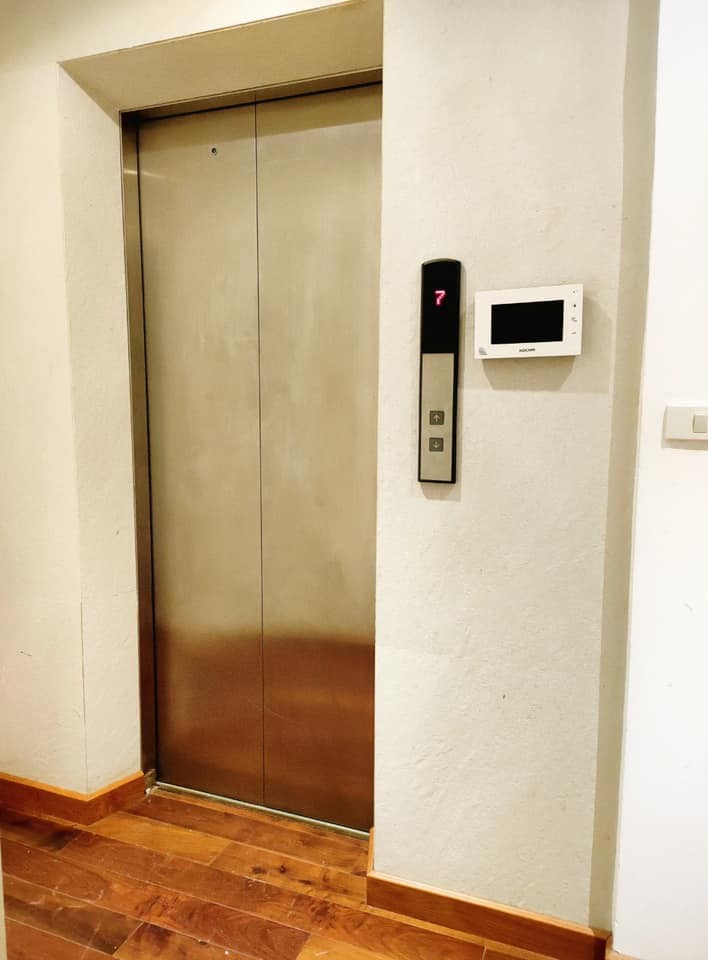 Bạch Mai, 80m2, 6 tầng, 15 phòng, cho thuê 750tr/năm, giá 9 tỷ 8. LH 0975823216