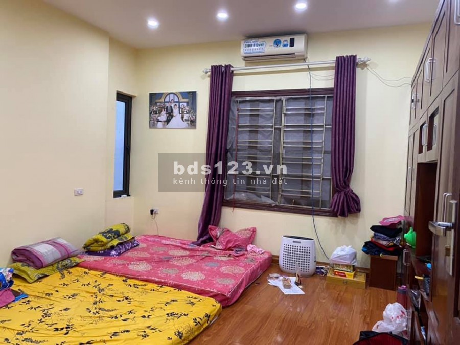 Nhà đẹp Dân Xây Nguyễn Văn Cừ, gần Cầu Chương Dương, 53m2, 3 tầng, mặt tiền 4.5m, 3.9 tỷ
