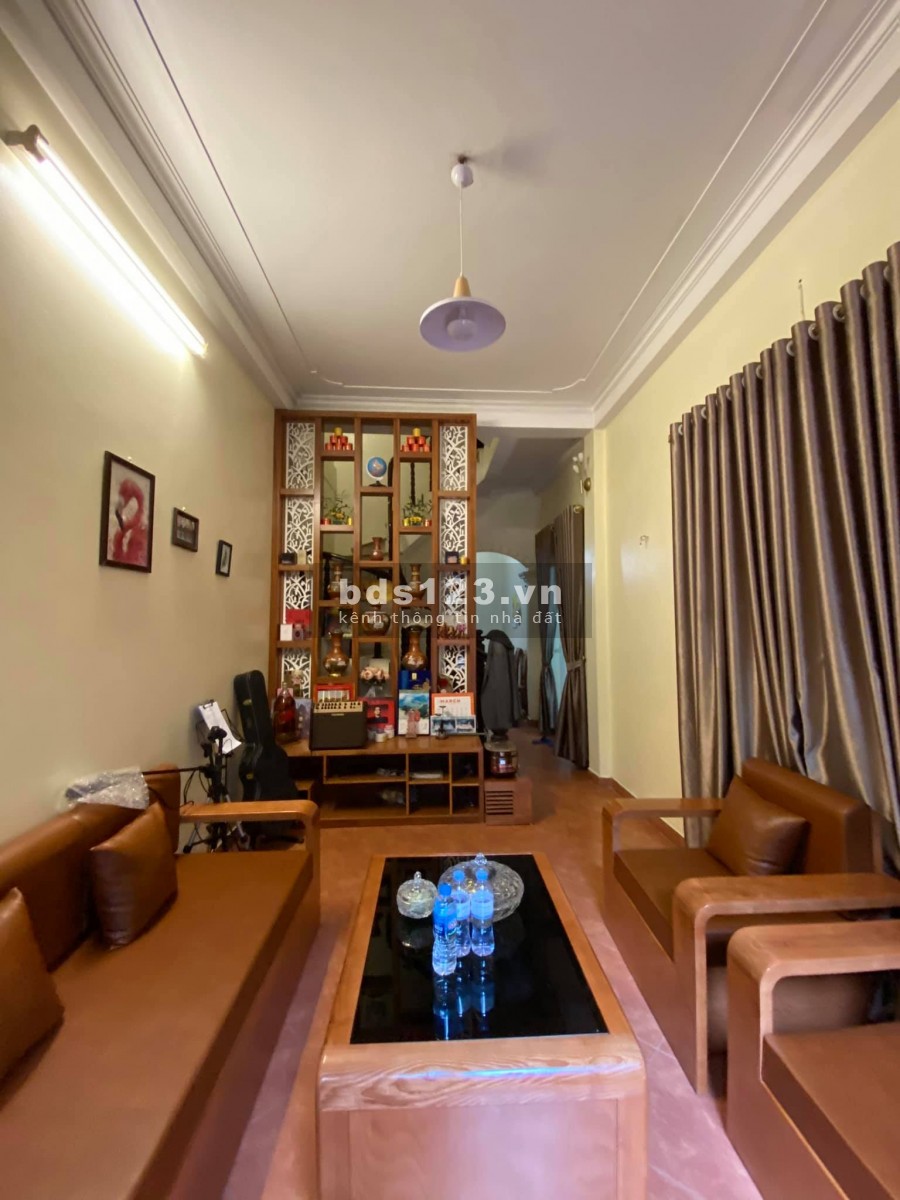 Bán Nhà Lạc Long Quân, Thoáng 3 Mặt, oto Tránh Cửa. Giá Nhỉnh 8 tỷ