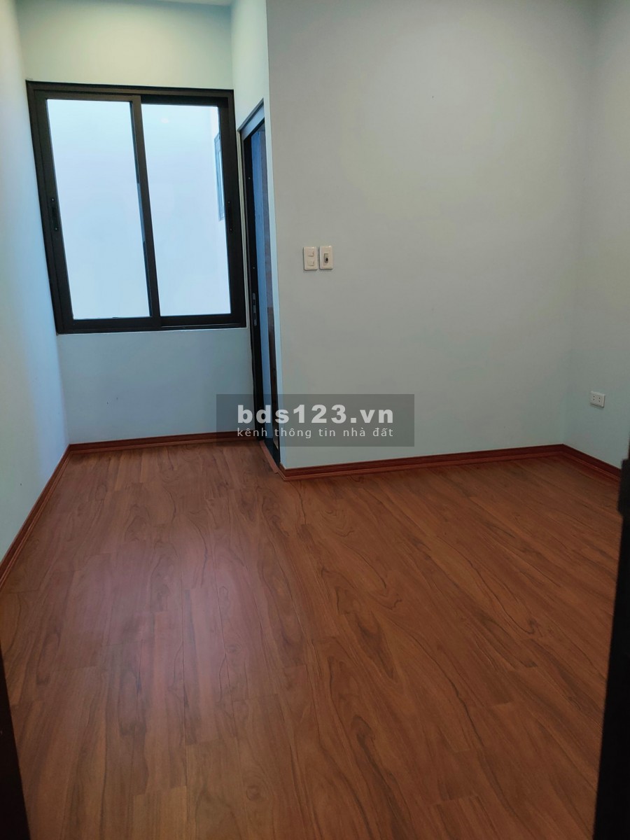 VỠ NỢ CẦN BÁN GẤP NHÀ NGỌC THỤY, Ô TÔ GẦN NHÀ, NGÕ THÔNG, 40M X 5 TẦNG, GIÁ 1,9 TỶ