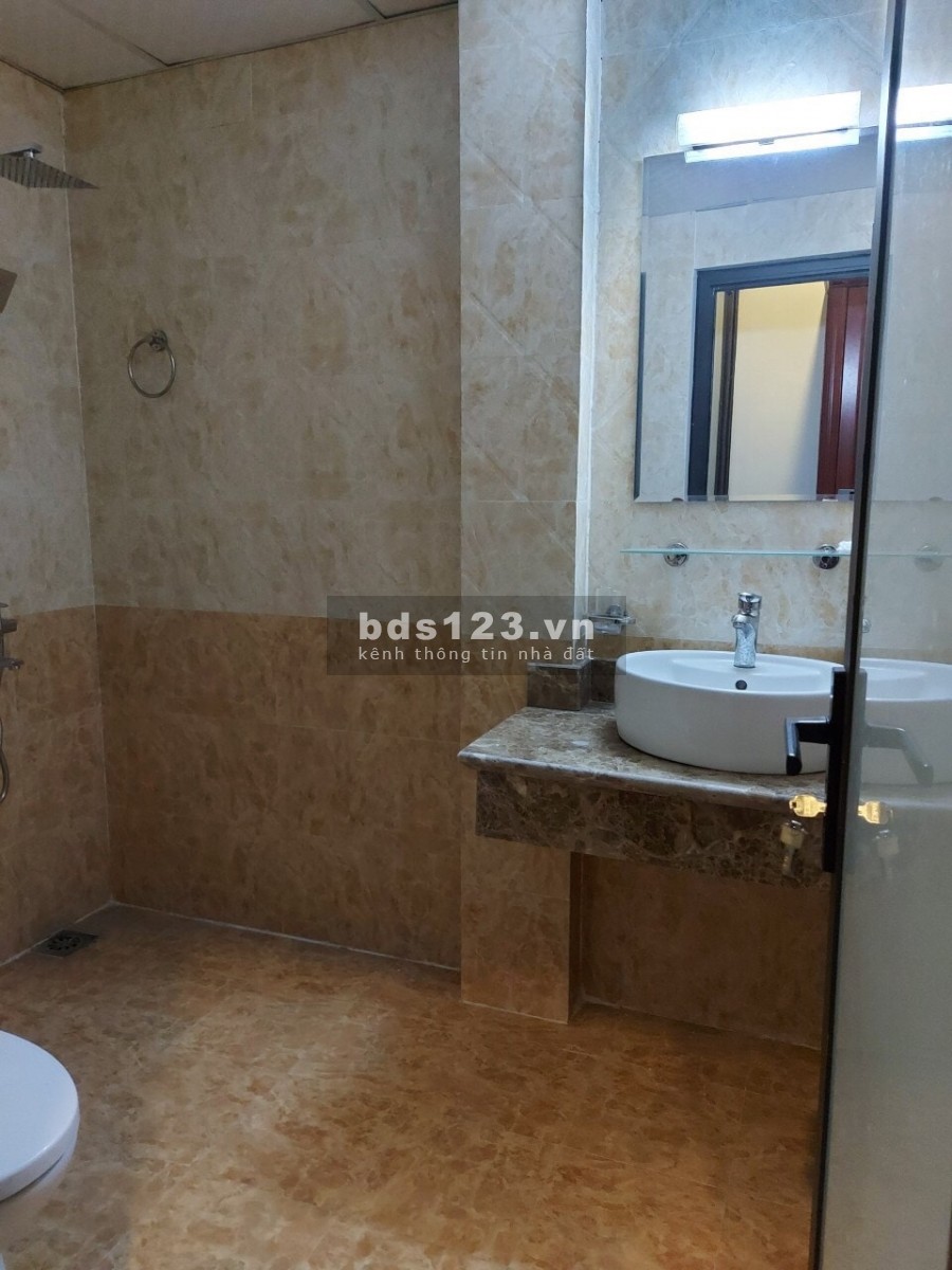 VỠ NỢ CẦN BÁN GẤP NHÀ NGỌC THỤY, Ô TÔ GẦN NHÀ, NGÕ THÔNG, 40M X 5 TẦNG, GIÁ 1,9 TỶ