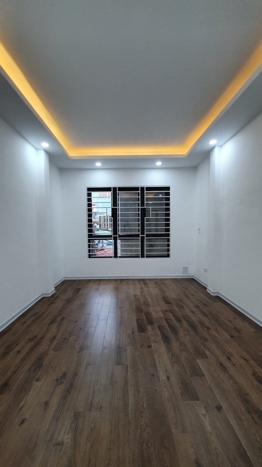 Gia đình bán nhà phố Tam Khương (gần Tôn Thất Tùng) 51m2, 5 tầng, giá 3,95 tỉ