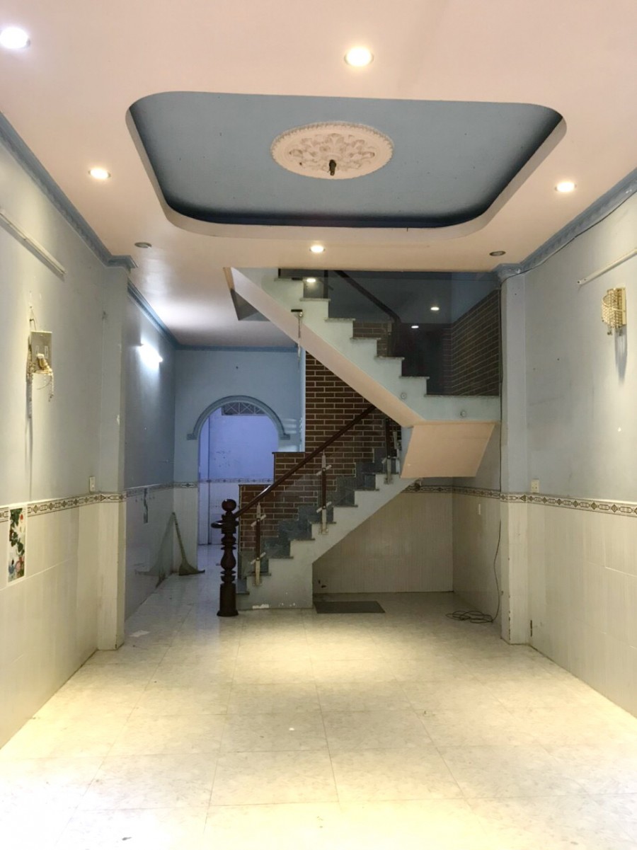 Nhà đẹp, 2 lầu, ST mặt tiền đường số Bông Sao P5 Q8