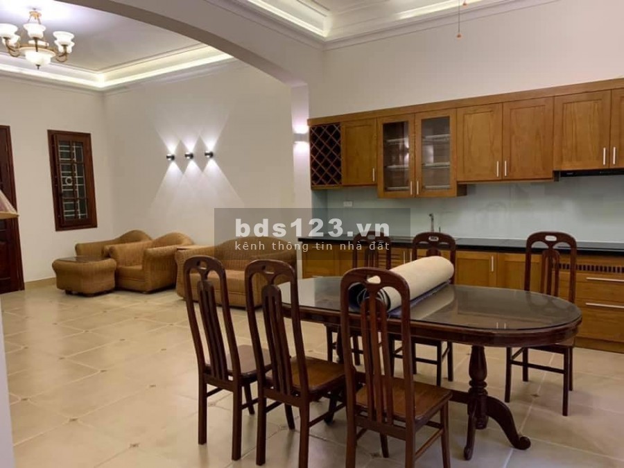 CẦN BÁN GẤP: BIỆT THỰ ĐẸP Ở SƯỚNG PHỐ PHÙNG CHÍ KIÊN CẦU GIẤY, DT 111M2, GIÁ NHỈNH 16 TỶ