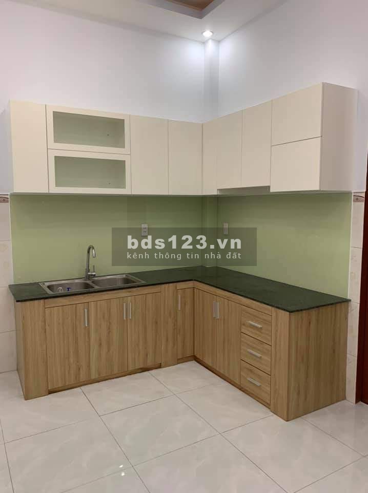 Nhà rộng rãi, hẻm xe hơi Nguyễn Hữu Tiến. Tân Phú. 4,3 tỷ