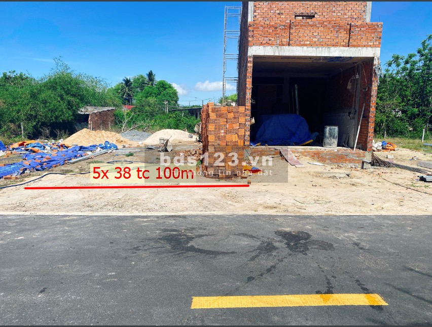 Bán đất nền ven biển Đất Đỏ, 185m2. Sổ hồng mới toanh