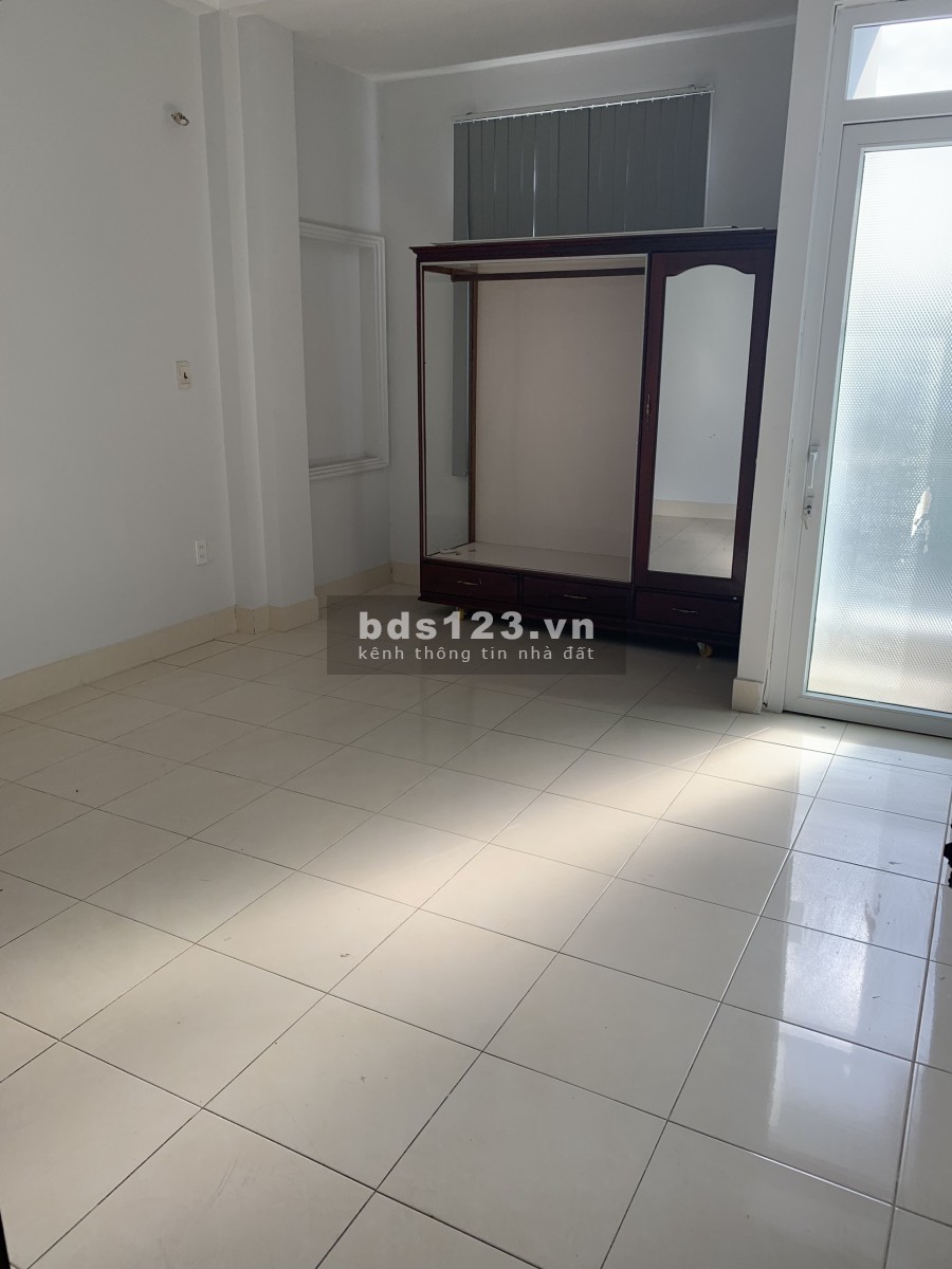 2MT HXH Nguyễn Hữu Cảnh 4x15 Trệt 3Lầu 6P Giá 25Tr/th