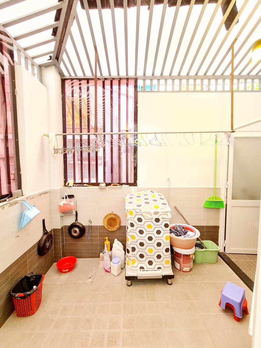 Bán gấp ! Nhà đẹp 3 tầng 60m2 HXH Huỳnh Tấn Phát, Quận 7 chỉ 4.9 tỷ