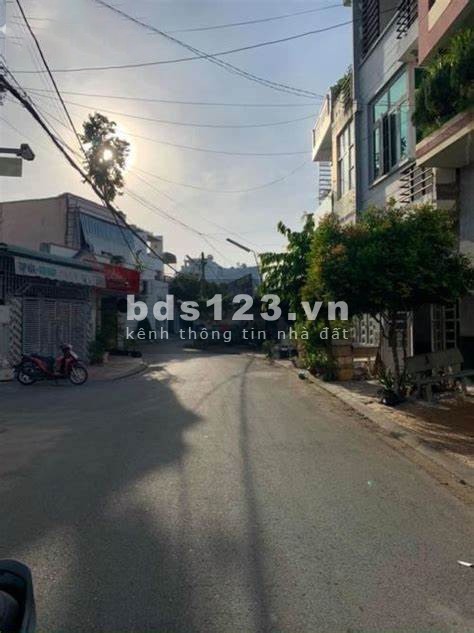 Bán Lô Đất Ngay Xã Phước Đông 100m2,620tr,ShR