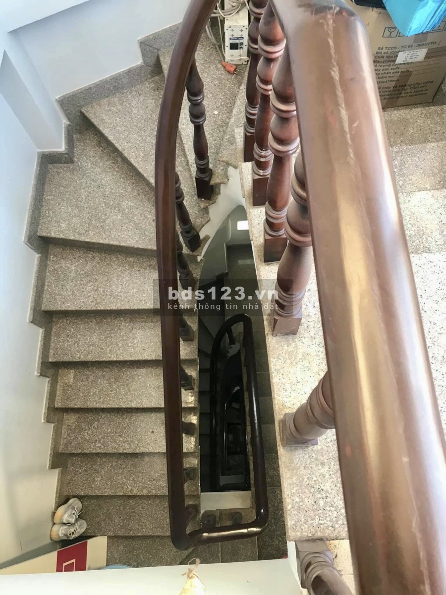 Bán Nhà Đường Võ Văn Tần Q3 40m2 Hẻm Thông Tứ Tung Giá Rẻ