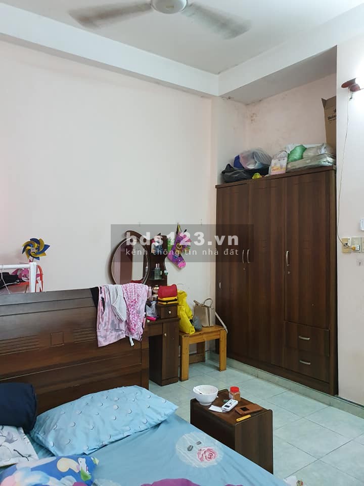 Bán nhà hẻm xe tải Lạc Long Quân, Quận 11, 3 tầng, DT 50m2, giá chỉ 4tỷ3