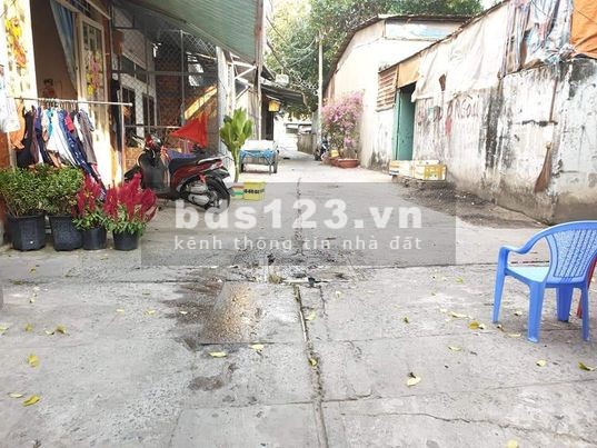 Kẹt tiền bán gấp nhà Tân Phú, 76m2 rẻ đầu tư ngay, chỉ 5,6 tỷ mà còn nở hậu.