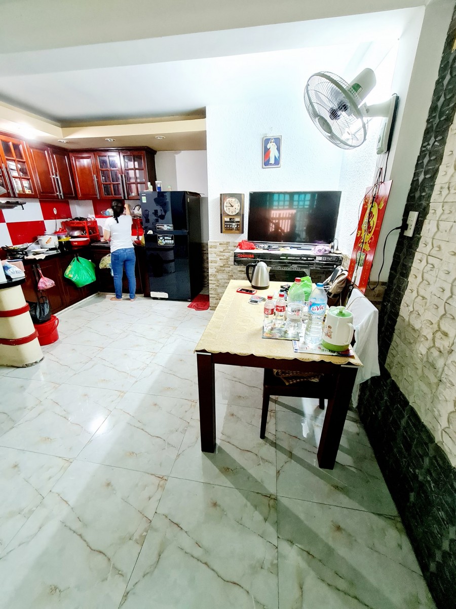 Bán nhà đường Lạc Long Quân phường 8 Tân Bình 56 m2 nhỉnh 4 tỷ