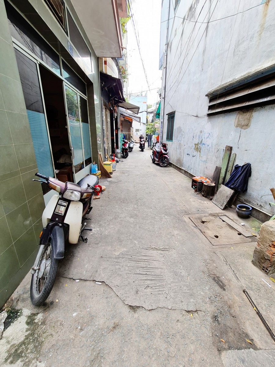 Bán nhà đường Lạc Long Quân phường 8 Tân Bình 56 m2 nhỉnh 4 tỷ