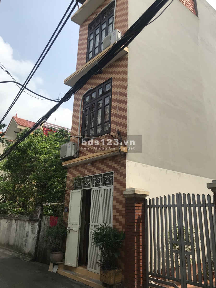 Bán nhà 4 tầng phố Bắc Cầu, Long Biên giá 2,3 tỷ