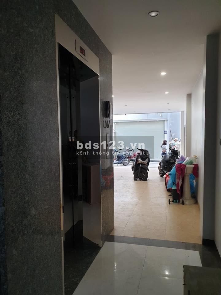 NGUYỄN VĂN CỪ-OTO THANG MÁY 6 TẦNG CHO THUÊ TRUNG TÂM QUẬN TIỆN ÍCH NGẬP TRÀN