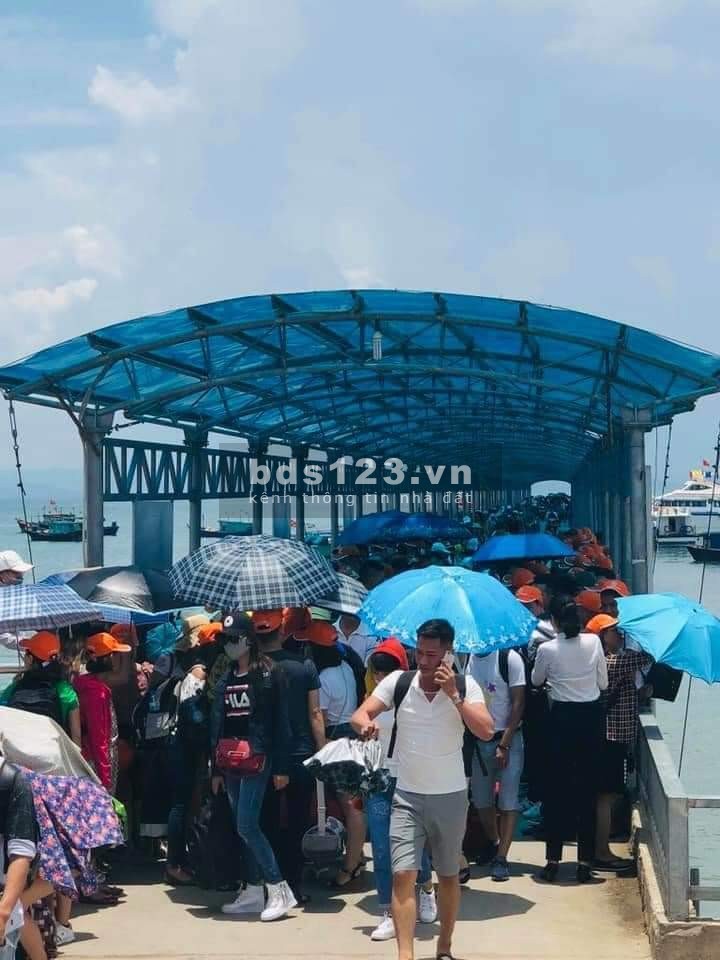 Cần bán nhanh em Hoa Hậu nhỏ xinh đẹp của Đảo CÔ Tô, 1 mặt view biển, mặt view TT