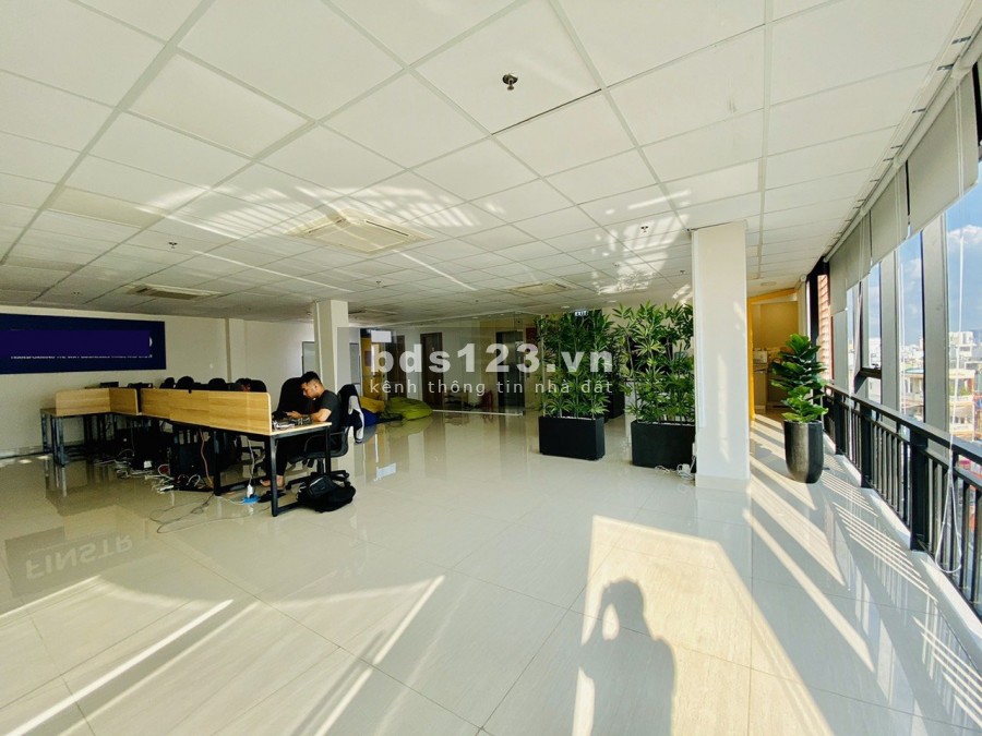Cho thuê Văn Phòng Bình Thạnh 169m2 siêu thoáng đẹp.