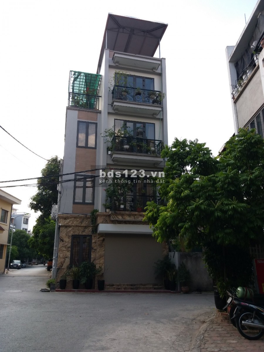 BÁN NHÀ BỒ ĐỀ, VIEW HỒ CỰC THOÁNG ĐẸP,60 M2,5 TẦNG,GIÁ 4,5 TỶ