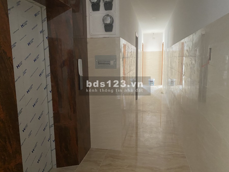 Bán nhà mới xây đường Hồng Hà P2 Tân Bình - có hầm trệt 5 lầu 21 phòng
