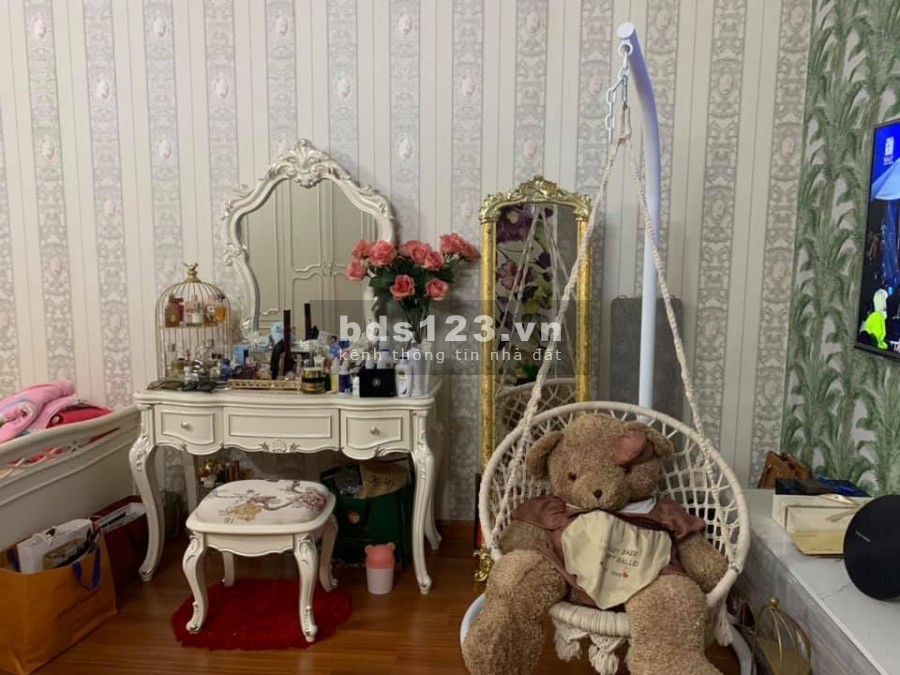 SIÊU PHẨM NGỌC THUỴ, Ô TÔ ĐỖ CỔNG, NHÀ TUYỆT ĐẸP, XEM LÀ CHỐT