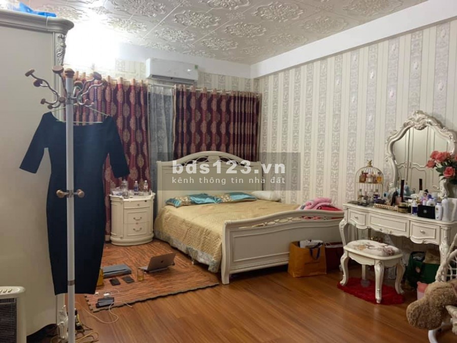 SIÊU PHẨM NGỌC THUỴ, Ô TÔ ĐỖ CỔNG, NHÀ TUYỆT ĐẸP, XEM LÀ CHỐT