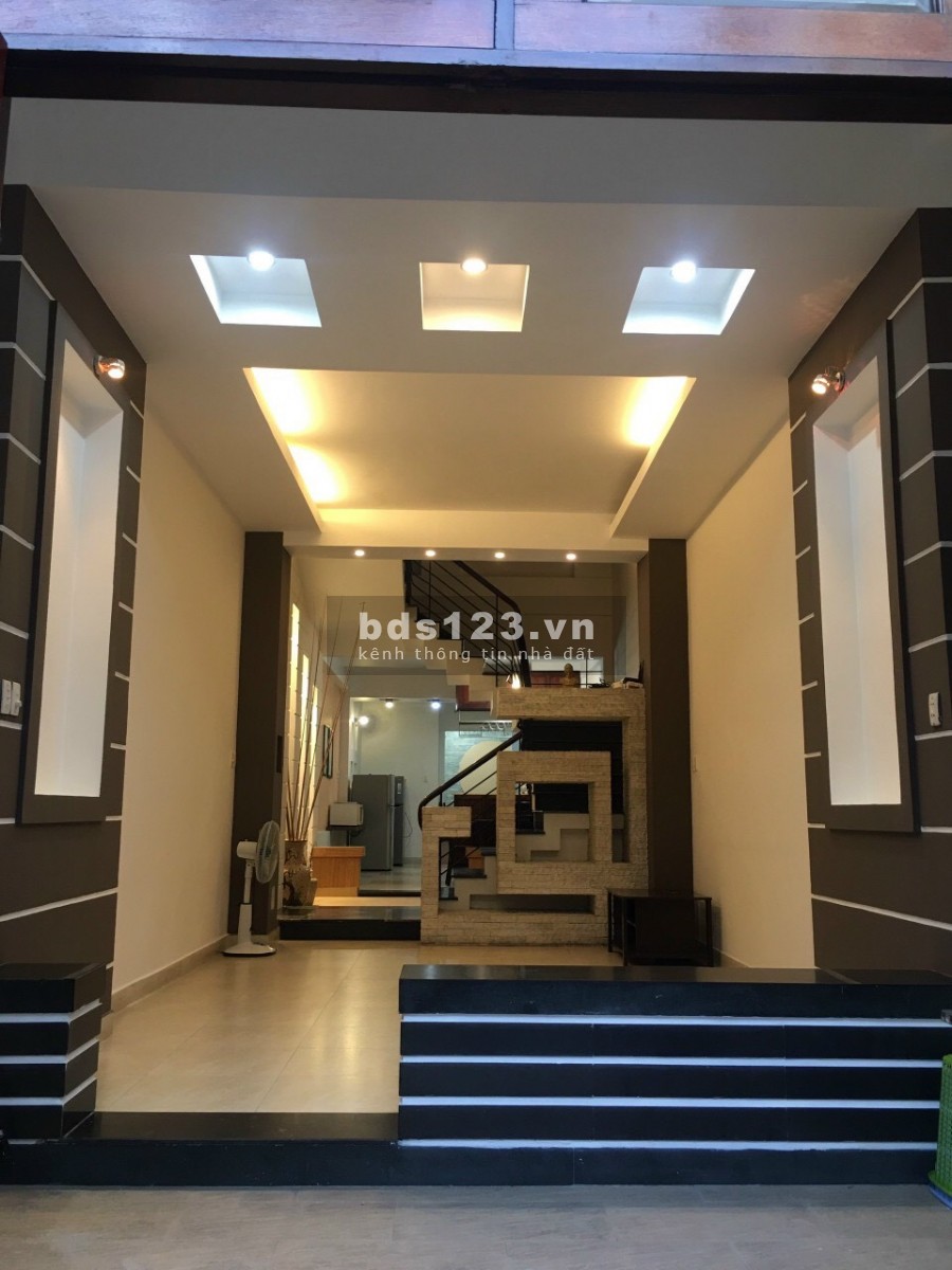 Nhà MT Nguyễn Khuyến 4x20m 1T-2L ST 4Pn-3Wc gía 24Tr/th